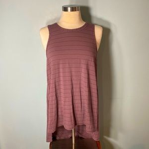 Lululemon Women’s Top SZ Small. Plum